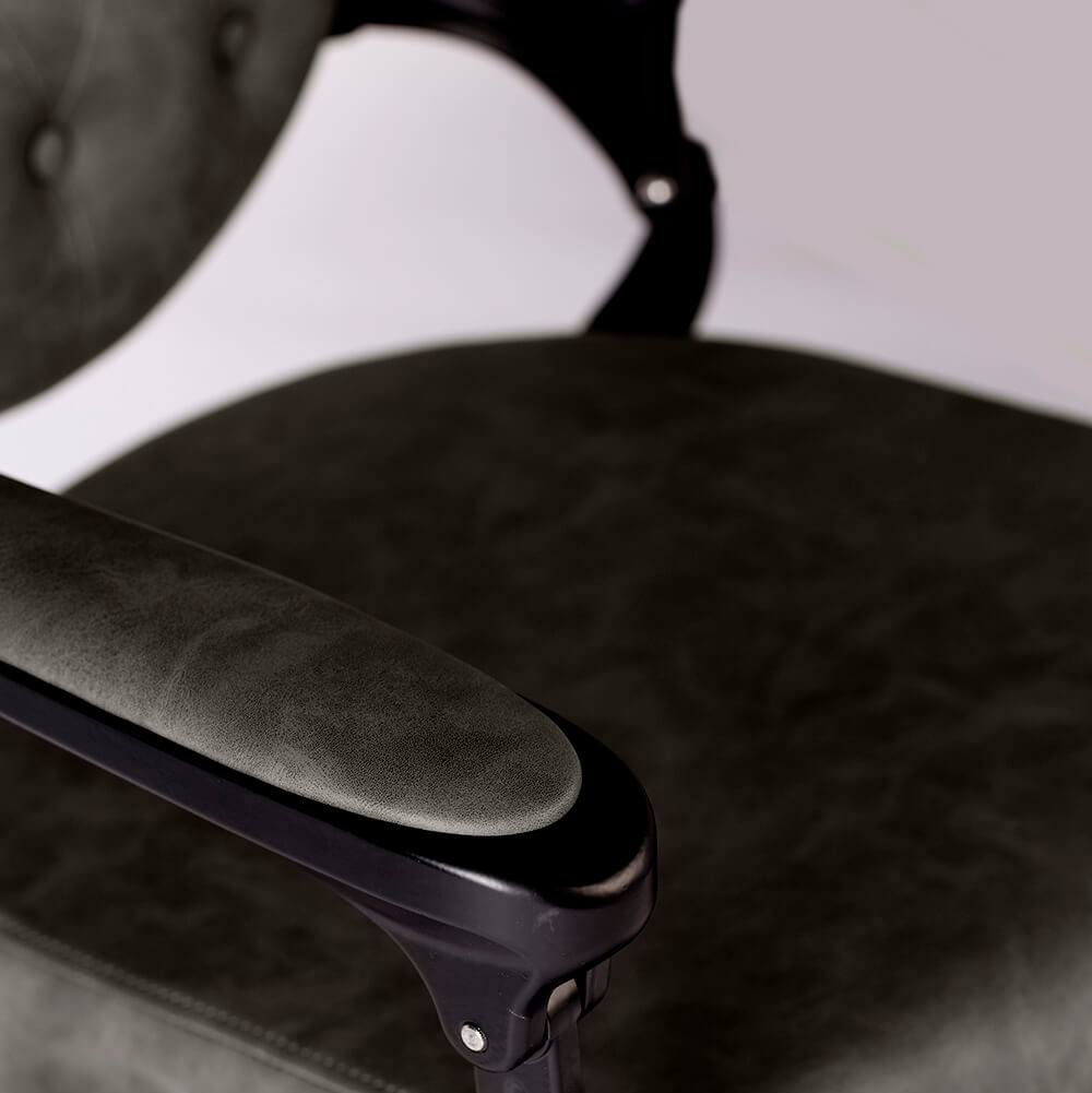 10324-blackbird-barbers-chair-feature-e1591834856823